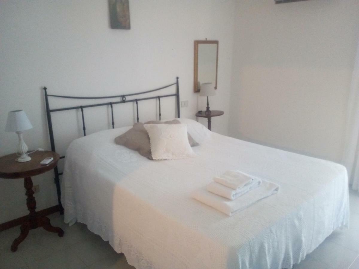 Center Comfy Mini Apartment Арецо Екстериор снимка